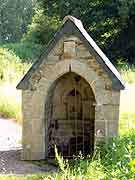 fontaine de la chapelle notre-dame de maroue lamballe