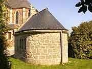 quintenic-chapelle-pres-de-l-eglise-saint-pierre