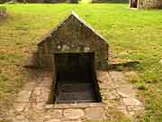 fontaine de la chapelle de la madeleine carnac