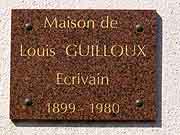 plaque commemorative louis guilloux saint-brieuc