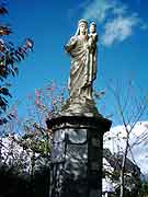 statue du tertre notre-dame saint-brieuc