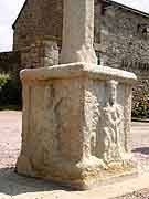 croix pres eglise saint-pierre de maroue lamballe