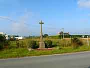 saint-denoual croix au sud est du bourg