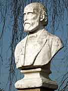 statue du docteur rochard saint-brieuc